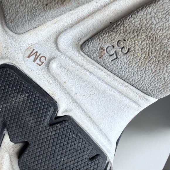 Snake Print Chunky Sneakers Browns Boutique Women Size 5 - Picture 5 of 5